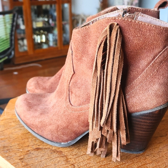 Madden Girl Shoes - Madden girl fringe booties size 8